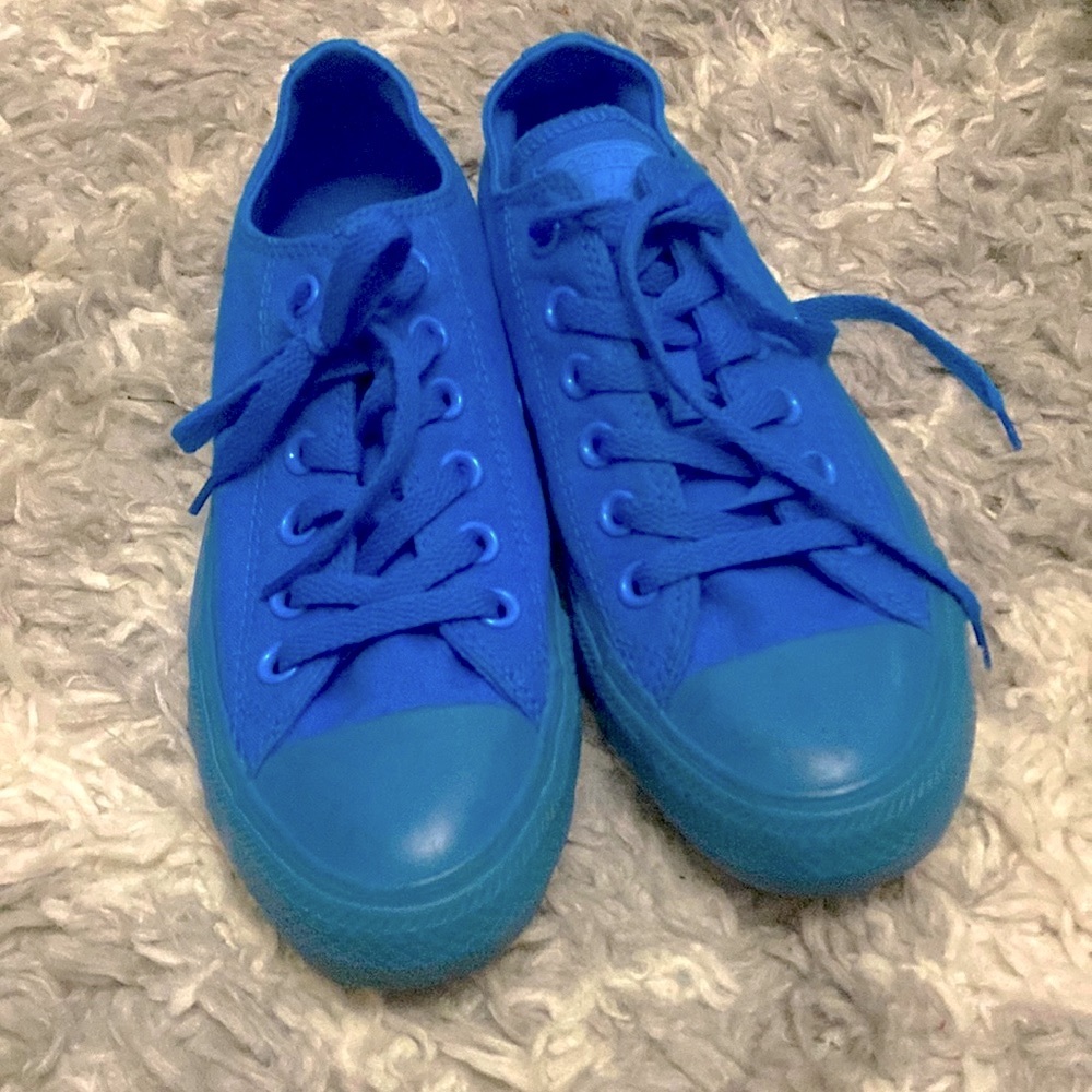 blue monochrome low top converse